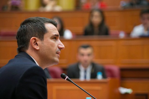 Bashkia reagon pas akuzave të PD-së: Vendimet që sulmoni ju i ulin taksat biznesit